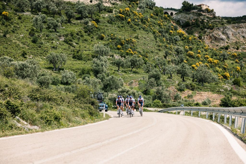 Giro d’Italia 2025 počeo spektakularno: Red Bull Kilometar donosi novu dimenziju trke