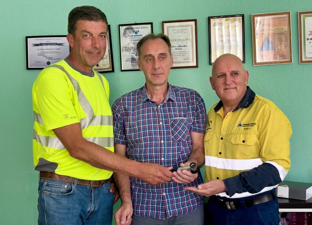 Dom zdravlja Vareš bogatiji za savremeni dermatoskop: Donacija za zdravlje građana