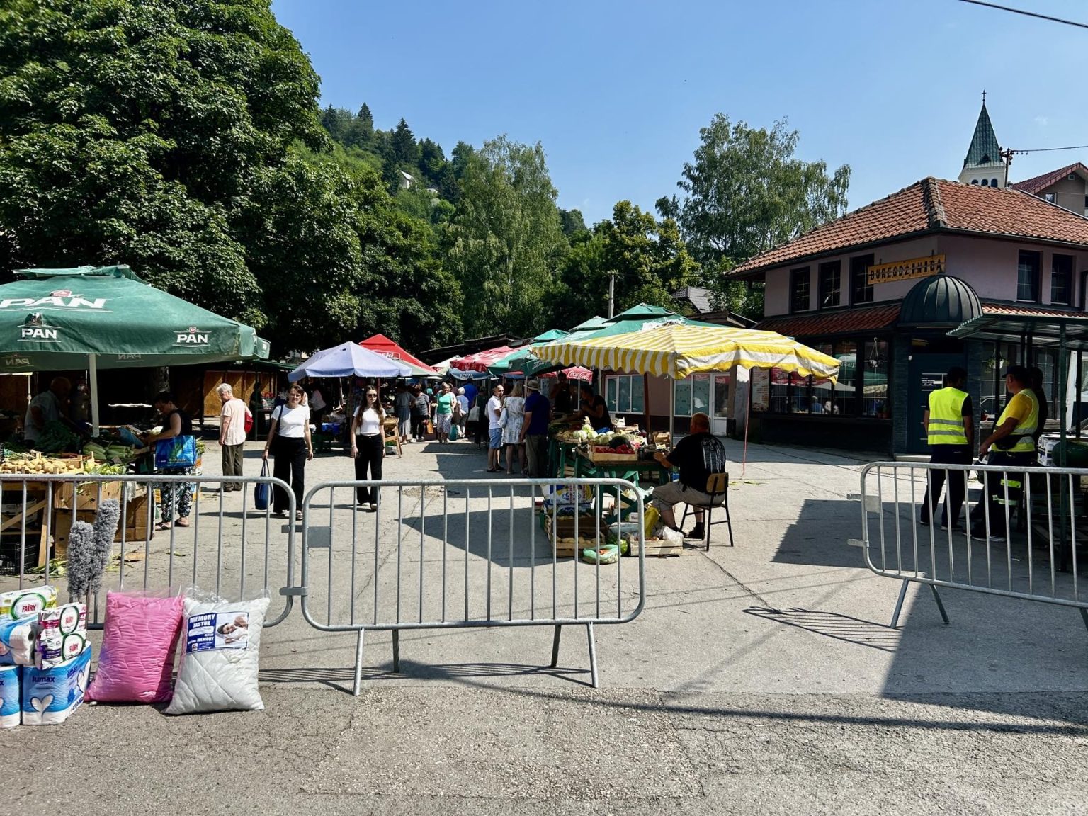 Privremeno obustavljena prodaja na vareškoj pijaci, rješenje se očekuje do naredne subote