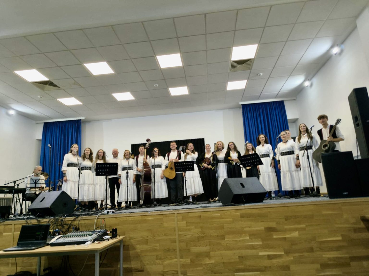 Čuvarice oduševile publiku u okviru IX VAART Festivala